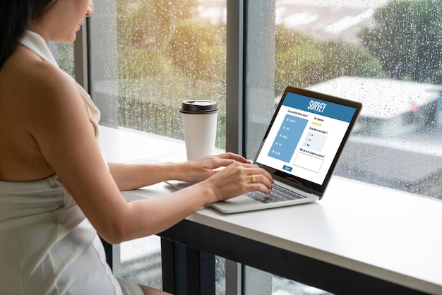 最新のデジタル情報収集のためのオンライン調査フォーム