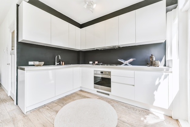 Ontwerp van een gezellige keuken van een luxe woning