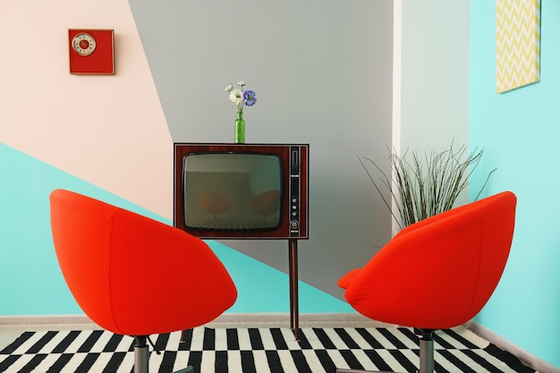 Ontwerp van interieur met oude TV