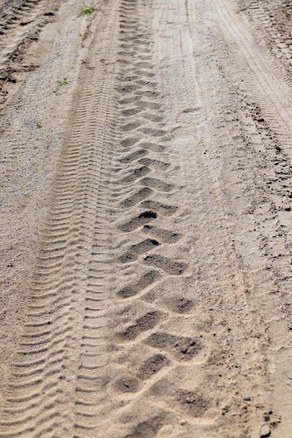 Foto onverharde snelweg in landelijke gebieden