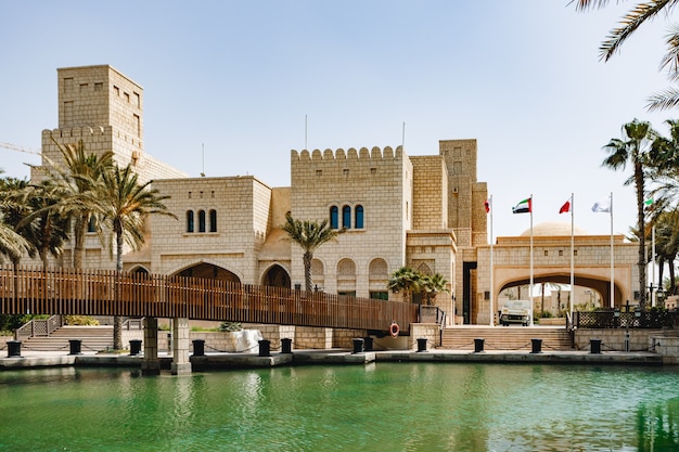 Oosterse gebouwen in madinat jumeirah dubai uae