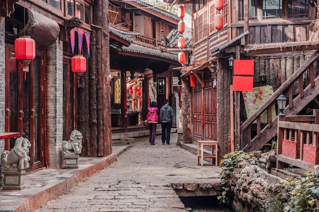 Op de straat van de oude stad Shuhe Lijiang, UNESCO-werelderfgoed, provincie Yunnan, China