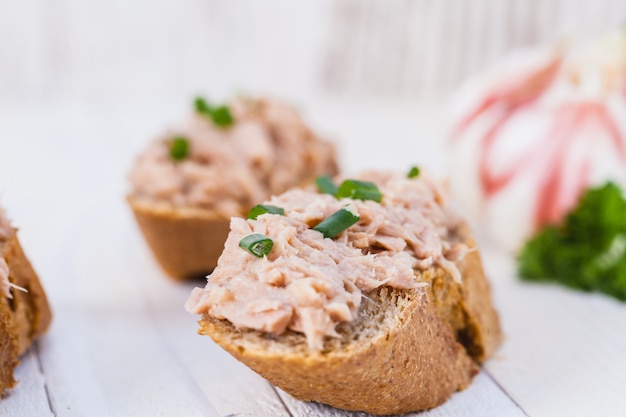 Open geconfronteerd Tuna sandwich