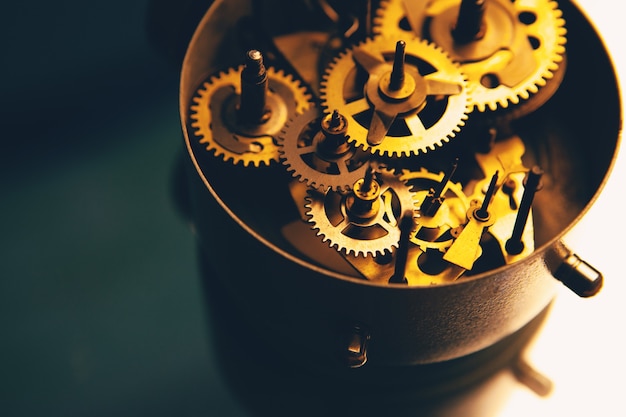 Open mechanism with gears on the table