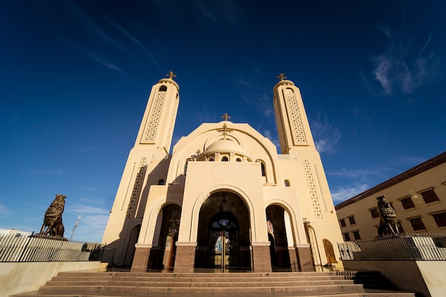 Openbare kathedraal Koptische Egyptische kerk aan de hemel