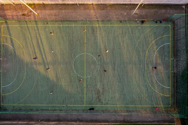 Foto openbare straat mini voetbalveld luchtbeeld