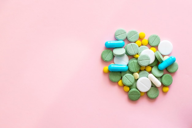 オピオイド錠剤。オピオイド流行と薬物乱用の概念