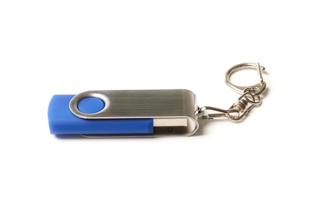 Opvouwbare flash drive sleutelhanger geïsoleerd op wit