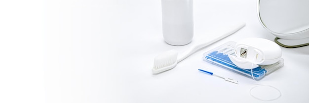 Зубная щетка Oral Care зубная нить, щетка для очистки межзубных промежутков, жидкость для полоскания рта и косметическое зеркало