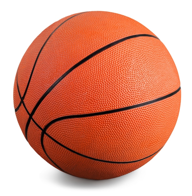 Pallone da basket arancione su sfondo bianco