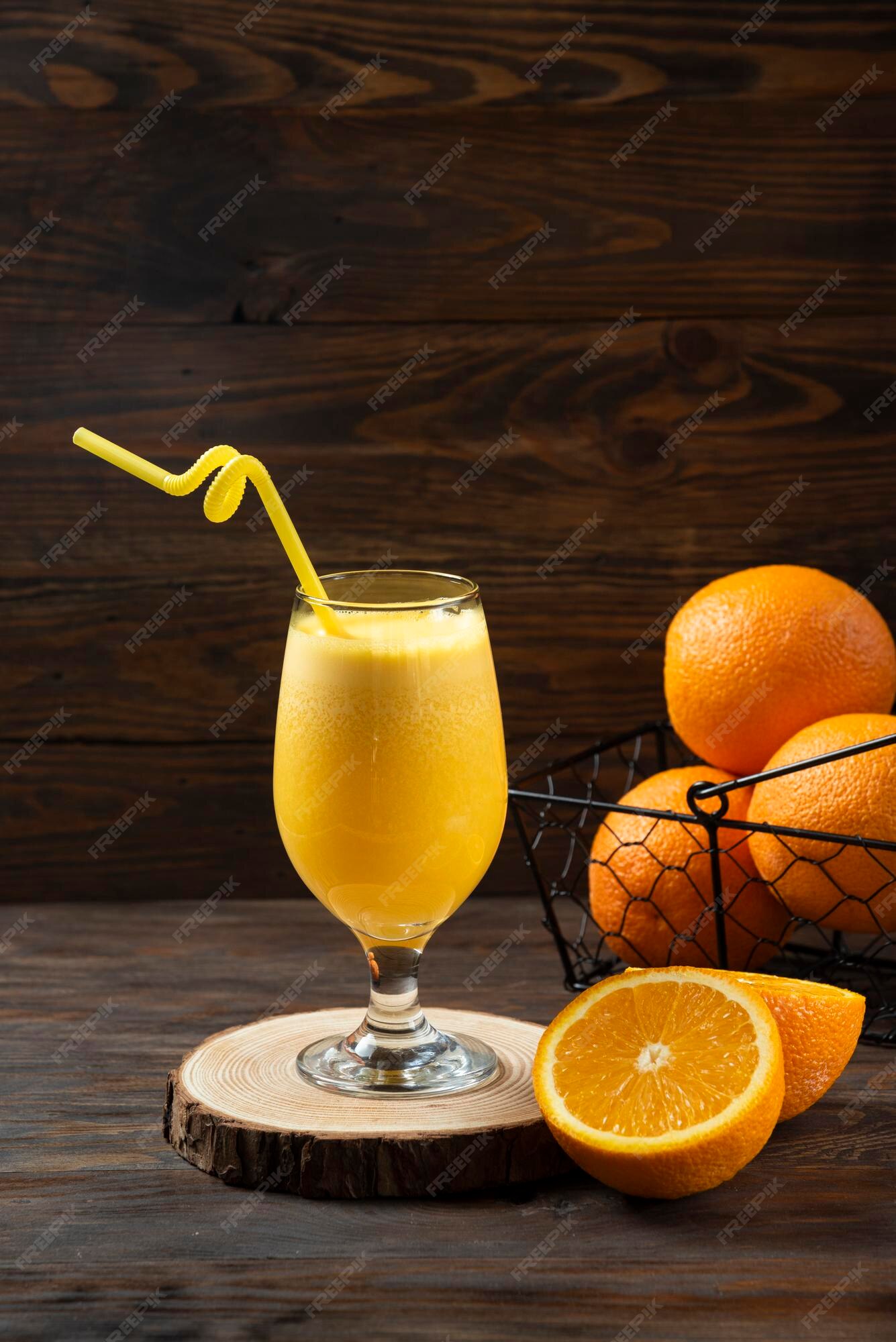 Premium Photo | Orange fresh juice with fresh orange on wood plate dark  background