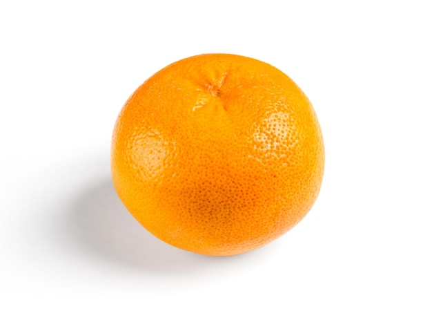 흰색 배경에 고립 된 오렌지 자몽