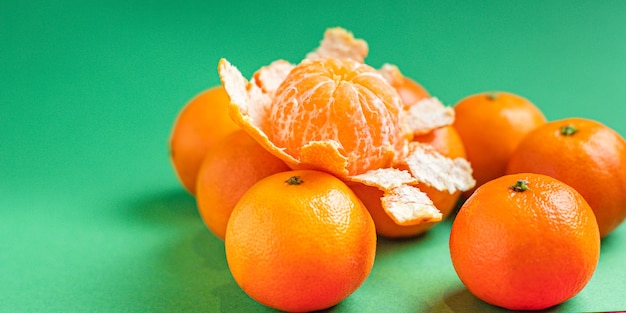 апельсин мандарин свежие сочные фрукты клементин готов к употреблению