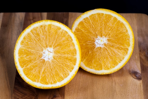 Дольки апельсина и мандарина