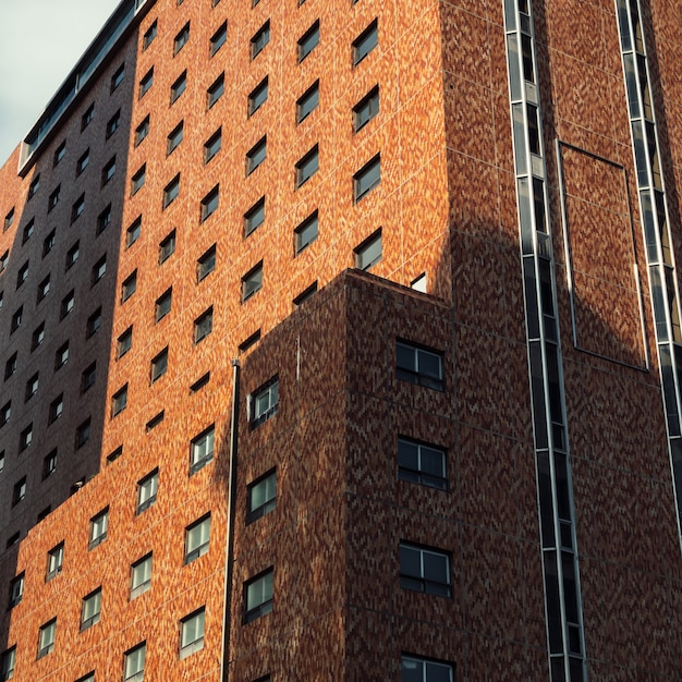 Oranje bakstenen gebouw in de VS