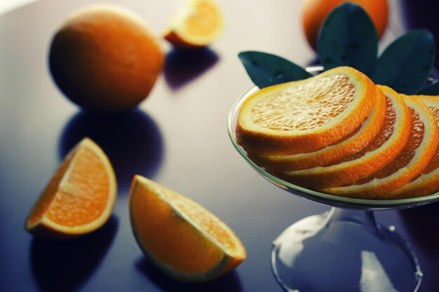 Oranje fruit op houten achtergrond