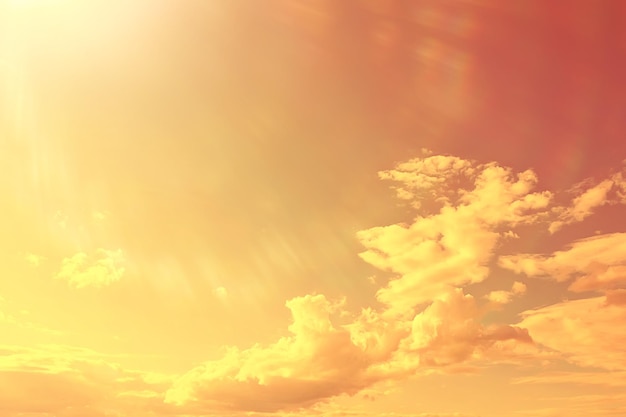 oranje lucht zonsondergang wolken achtergrond, abstracte warme achtergrond zomer lucht lucht