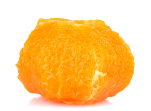 Oranje zonder huid, geïsoleerd op wit isolated