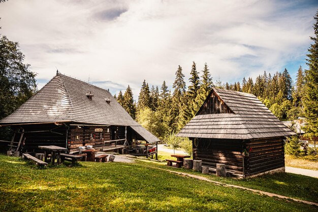 Orava dorpsmuseum Zuberec Slowakije Dorp van volksarchitectuur in de natuurlijke omgeving