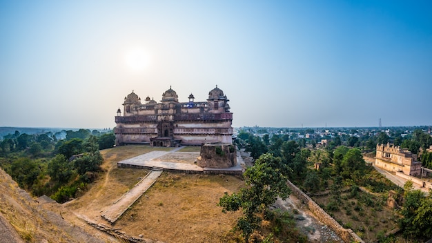 Orchha Palace, Madhya Pradesh. beroemde reisbestemming in India. Wijde hoek.