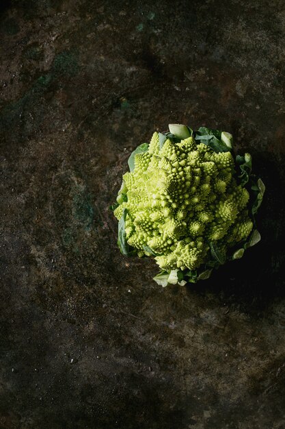 Foto cavolo biologico romanesco