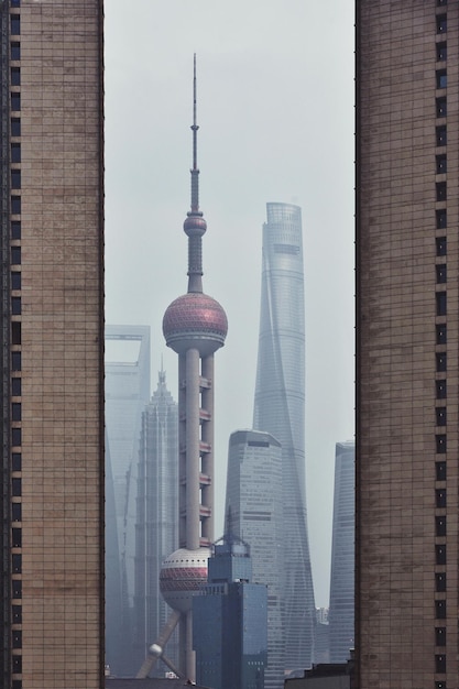 オリエンタル・パール・タワーと 上海・タワー