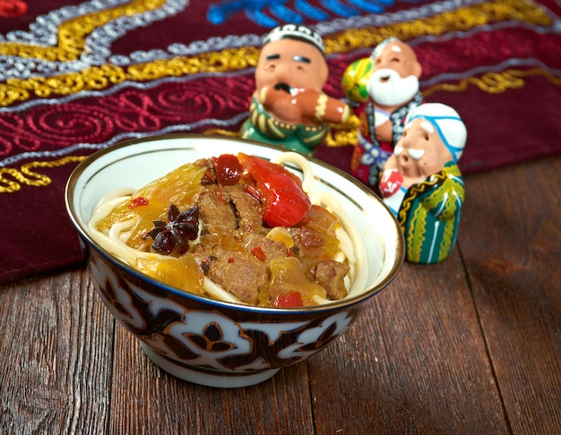 オリエンタルウズベクスープラグマン-ウズベキスタン料理