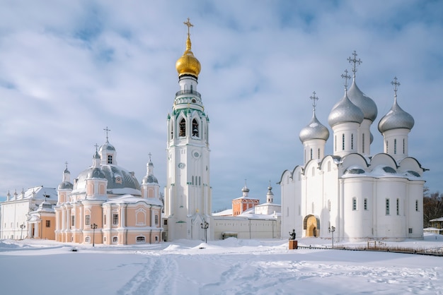 Oriëntatiepunten van Vologda Kremlin-ensemble Wederopstanding en St. Sophia-kathedralen Vologda Rusland