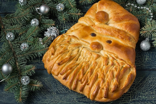 L'originale torta festiva a forma di babbo natale