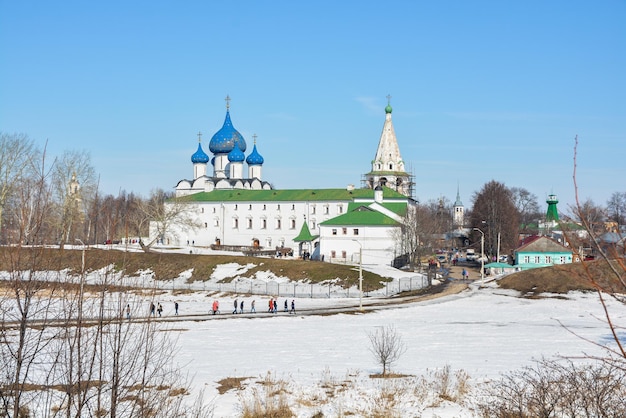 православная церковь весной