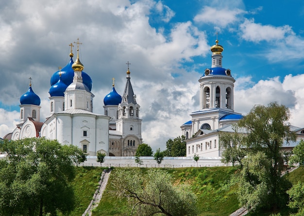 Orthodox klooster in het dorp Bogolyubovo, de oblast Vladimir. Rusland