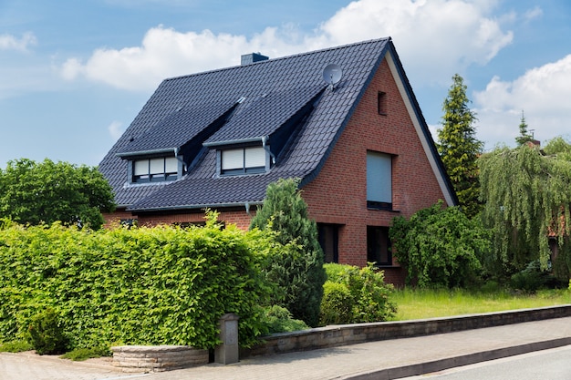 Osnabrück Nedersaksen Duitsland straat in de buitenwijk van osnabruck, de derde grootste stad in de staat