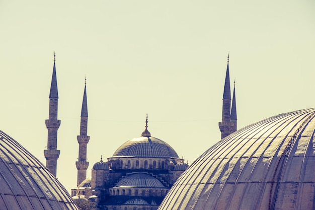 Foto moschea in stile ottomano a istanbul