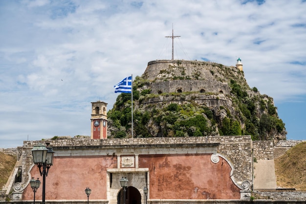 Oud fort van Corfu op kaap bij oude stad