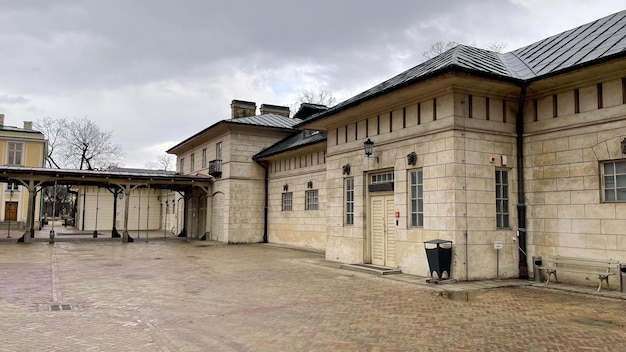 oud kasteel in het park