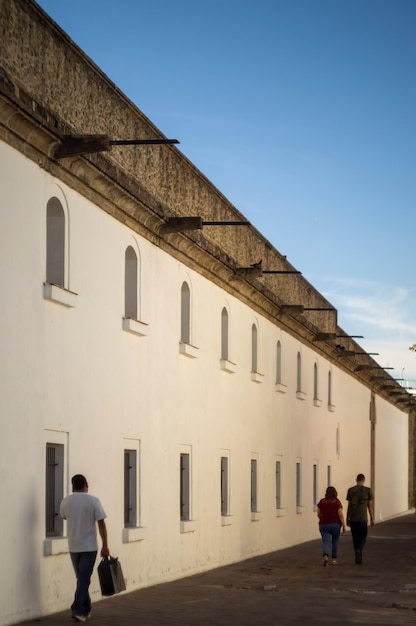 Oud verlaten gebouw in de koloniale architectuur van Guadalajara, Mexico