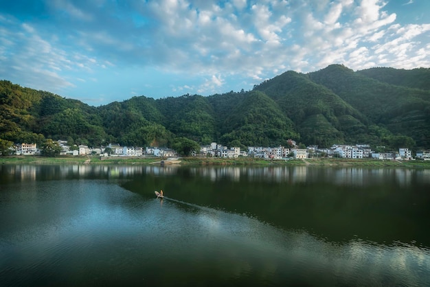 Oude dorpen langs de rivier de Xin'an in Huizhou