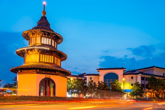 Oude gebouwen in Yangzhou, China: Wenchang Pavilion.