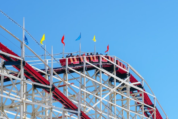 Oude houten achtbaan Pretpark