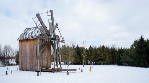 oude houten windmil, Wit-Russisch staatsmuseum van volksarchitectuur, regio Minsk, Azjarco-dorp, Wit-Rusland
