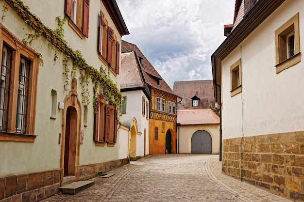 Oude huizen in het stadscentrum van Bamberg in Opper-Franken, Beieren, Duitsland. Het wordt ook wel Alte Hofhaltung genoemd.