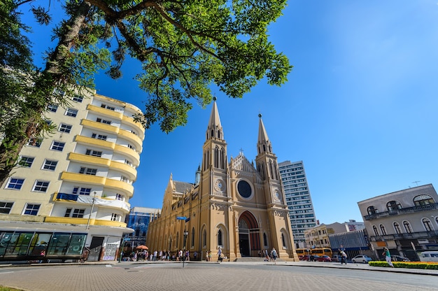 Oude kathedraal in Curitiba, Brazilië