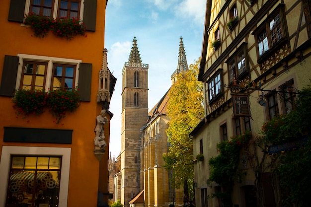 Oude kerk in het sprookjesstadje Rothenburg, Duitsland