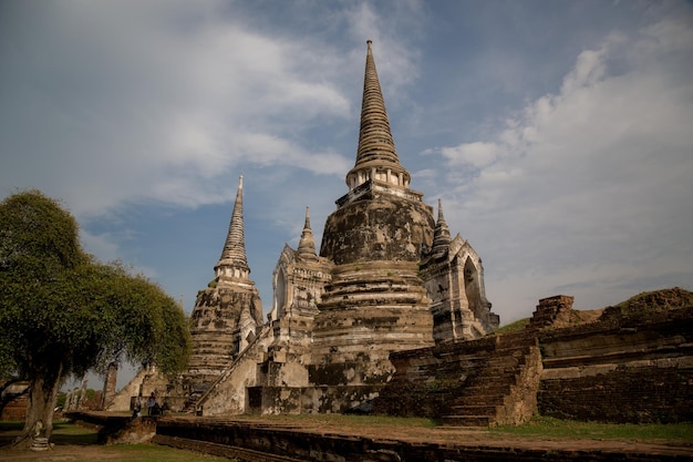 Oude mooie Thaise tempel wat Mahathat Ayutthaya historisch park Ayutthaya Thailand