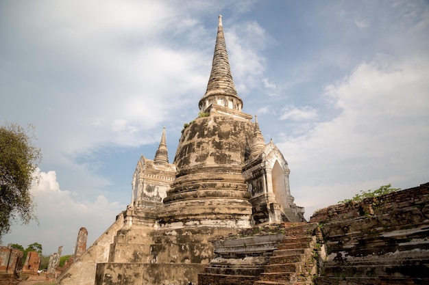 Oude mooie Thaise tempel wat Mahathat Ayutthaya historisch park Ayutthaya Thailand