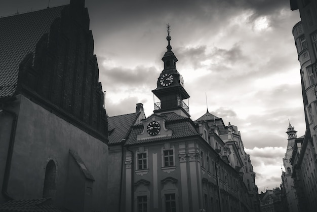 Oude nieuwe synagoge dichtbij hoge synagoge in praag, tsjechische republiek