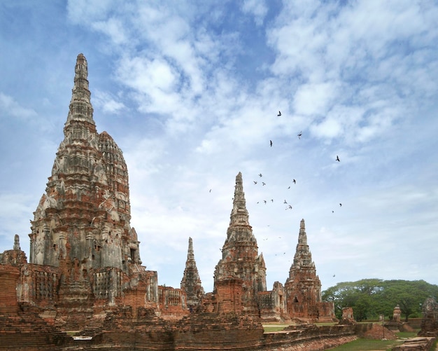 Oude oude ruïne tempels in het Ayutthaya historische park