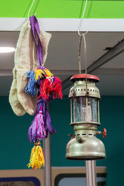 Oude retro lantaarn gemaakt van metaal