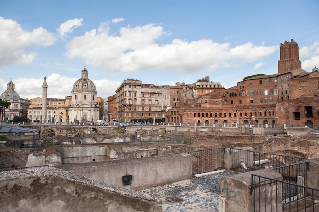 Oude romeinse ruïnes in rome, italië