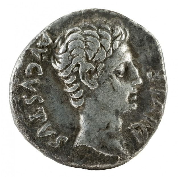 Oude romeinse zilveren denarius munt van keizer augustus.